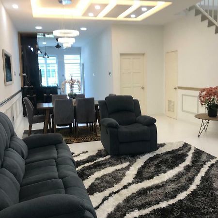 Nrl'S Cozy Guesthouse Kota Bharu Exterior foto